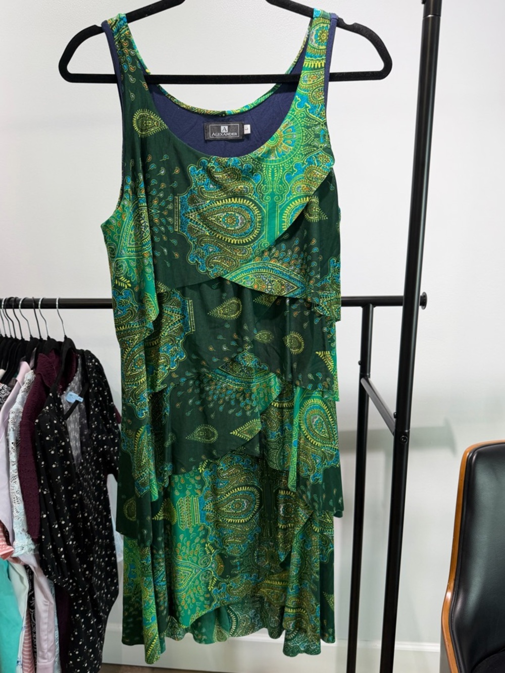 Green Paisley Tiered Sleeveless Dress - L